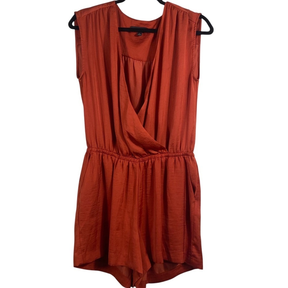 Banana Republic Romper Satin Look with Pockets  Short Sleeve Burnt Orange Sz 6
